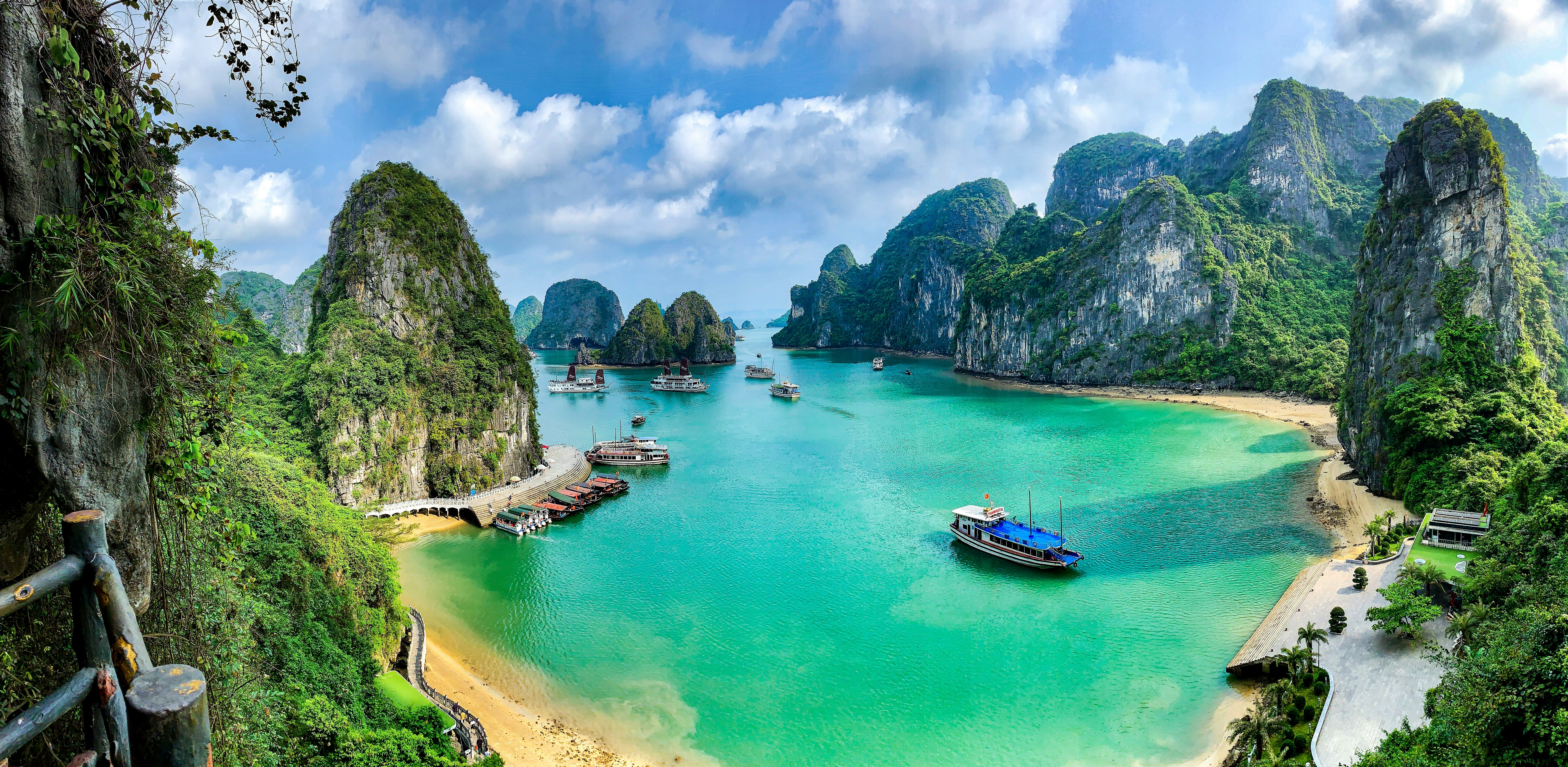Ha Long Bay in 3 Days: Where Stone Rises from Water