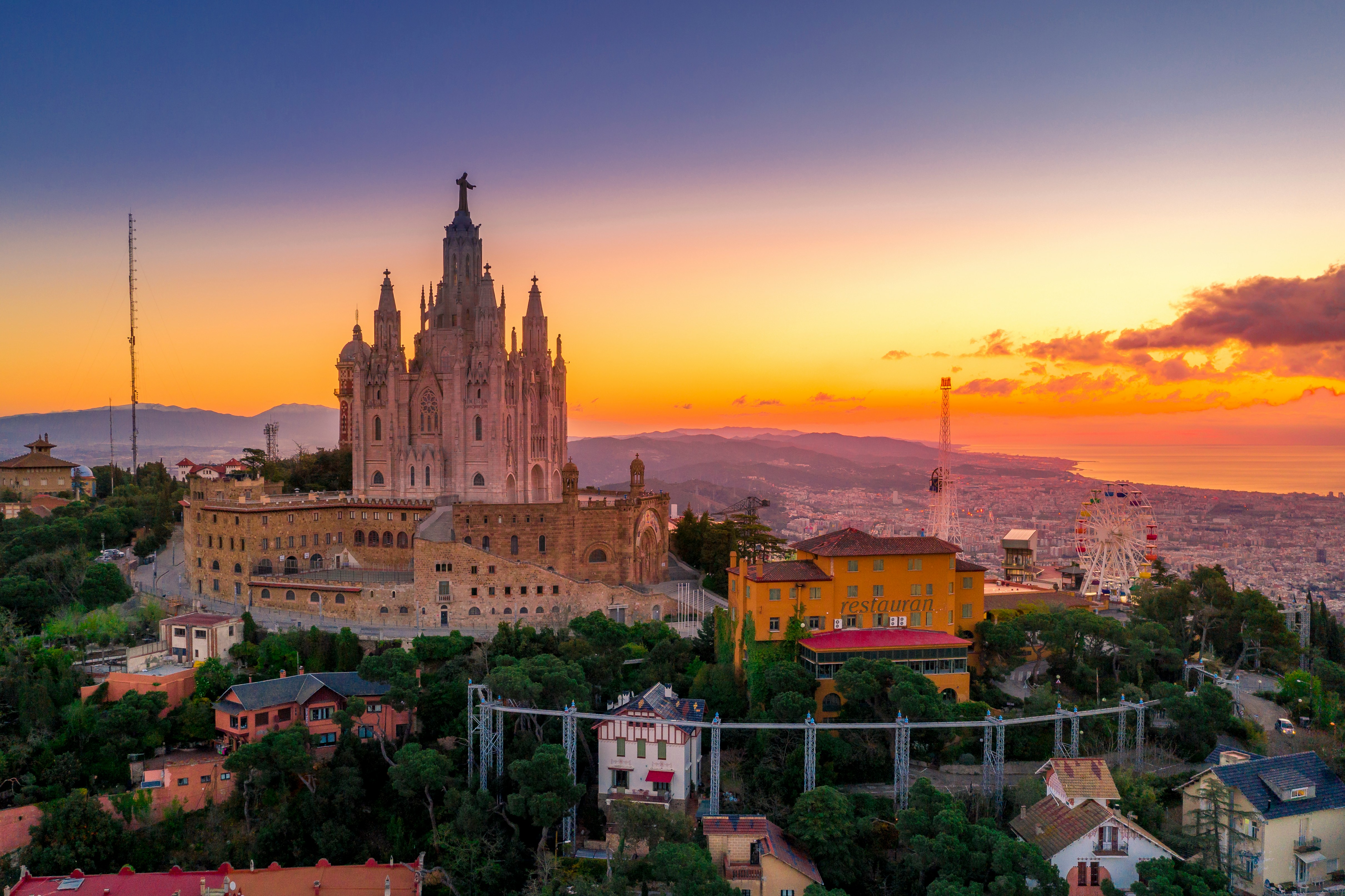 Barcelona in 4 Days: Between Order and Instinct